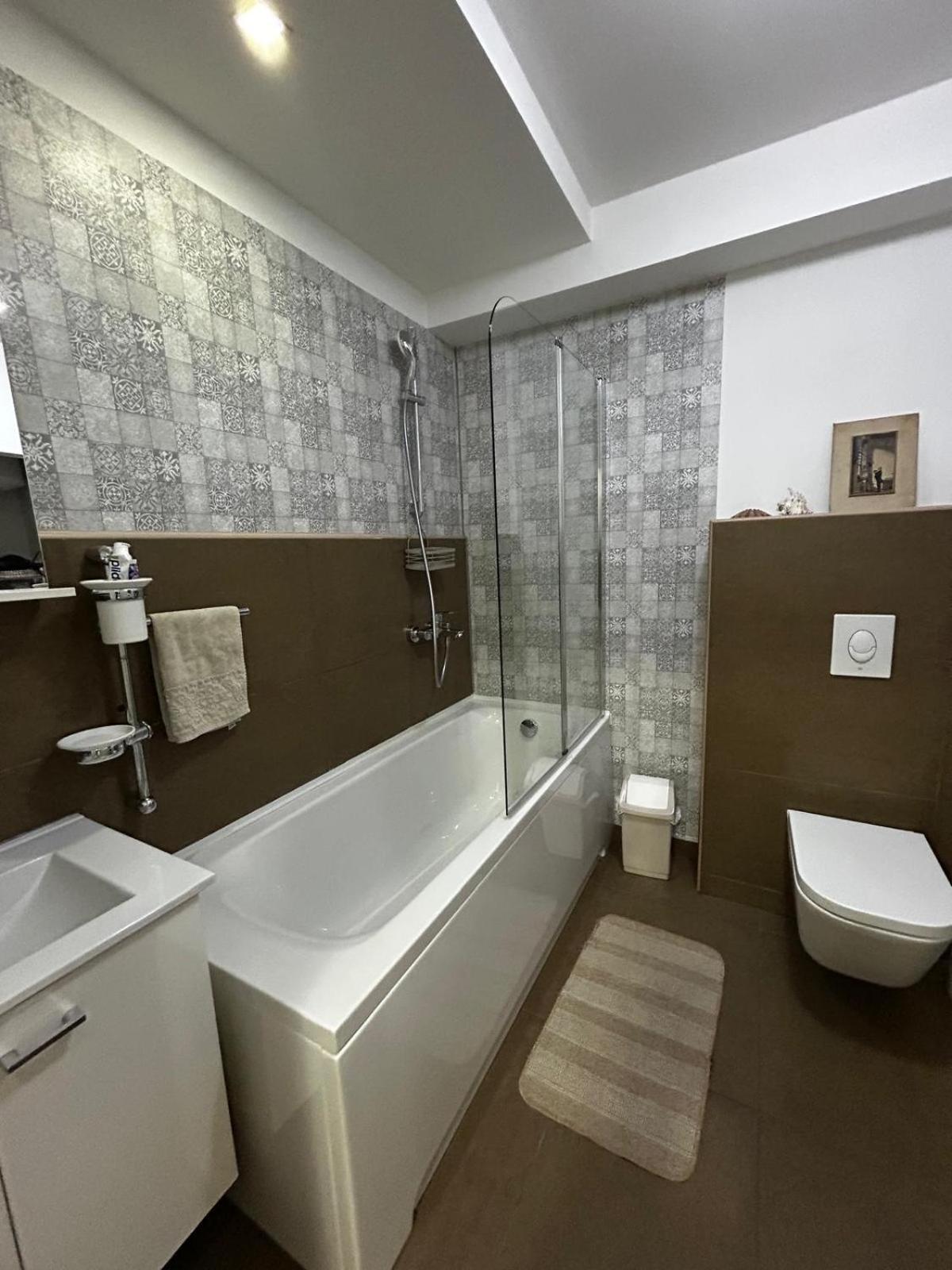 Apartment Galerija Tuzla Eksteriør bilde
