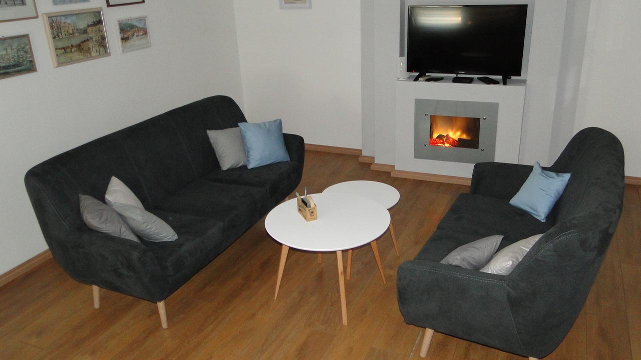 Apartment Galerija Tuzla Eksteriør bilde